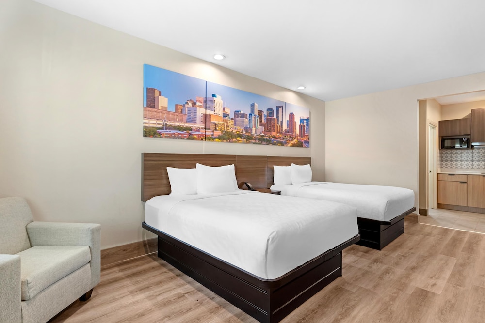 Efficiency, 2 Queen Beds, Accessible