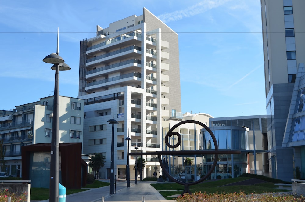 Hesperia Hotel & Residence 42/50