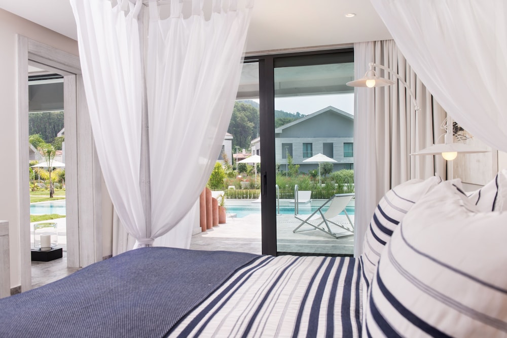 PREMIER, SUITE, BALCONY