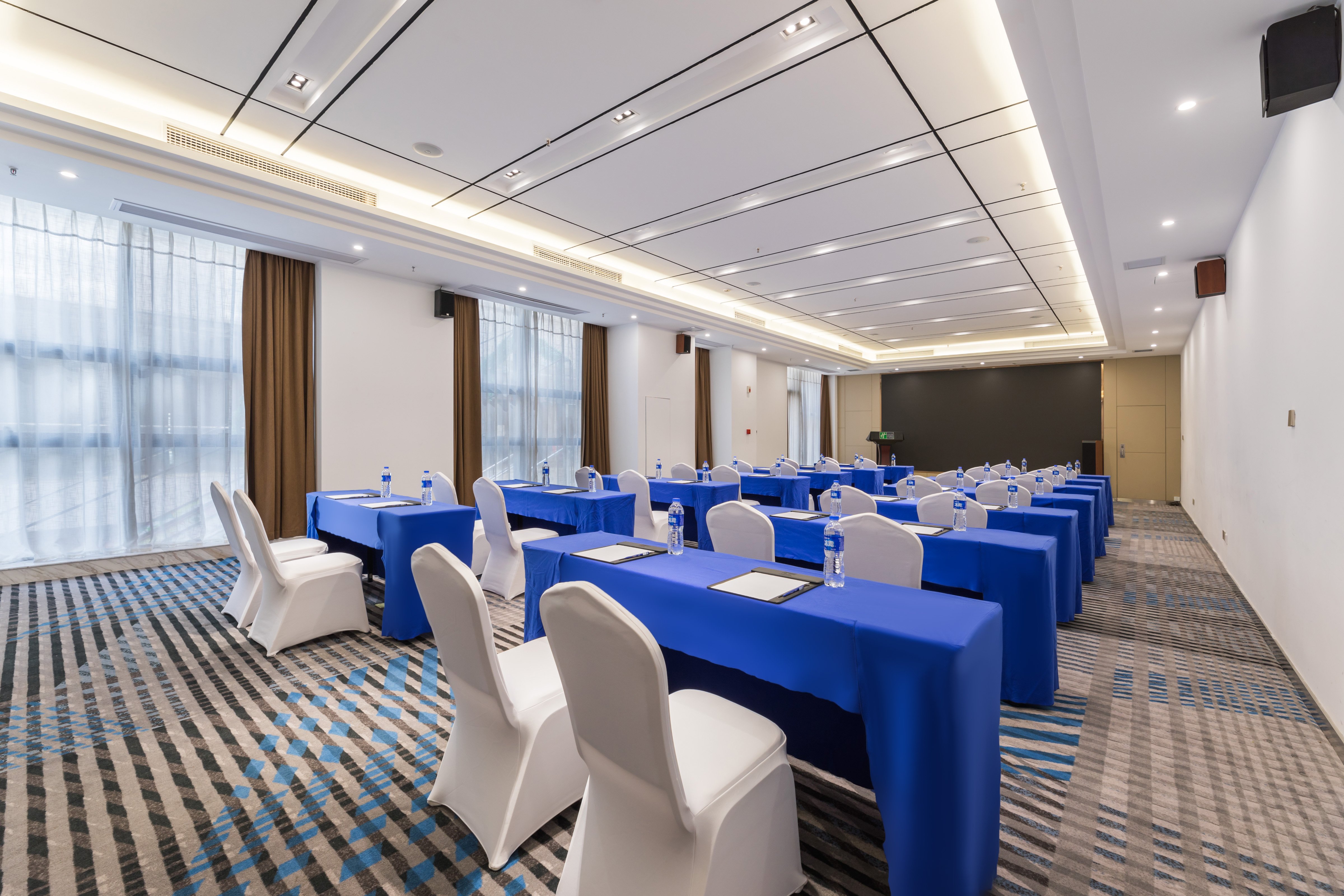 HOLIDAY INN EXPRESS LIUYANG DEVELOPMENT ZONE 23/29