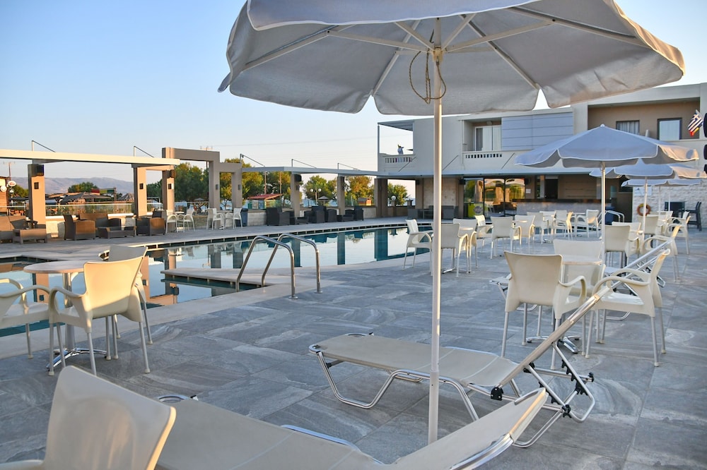 Castro Beach Hotel 36/55