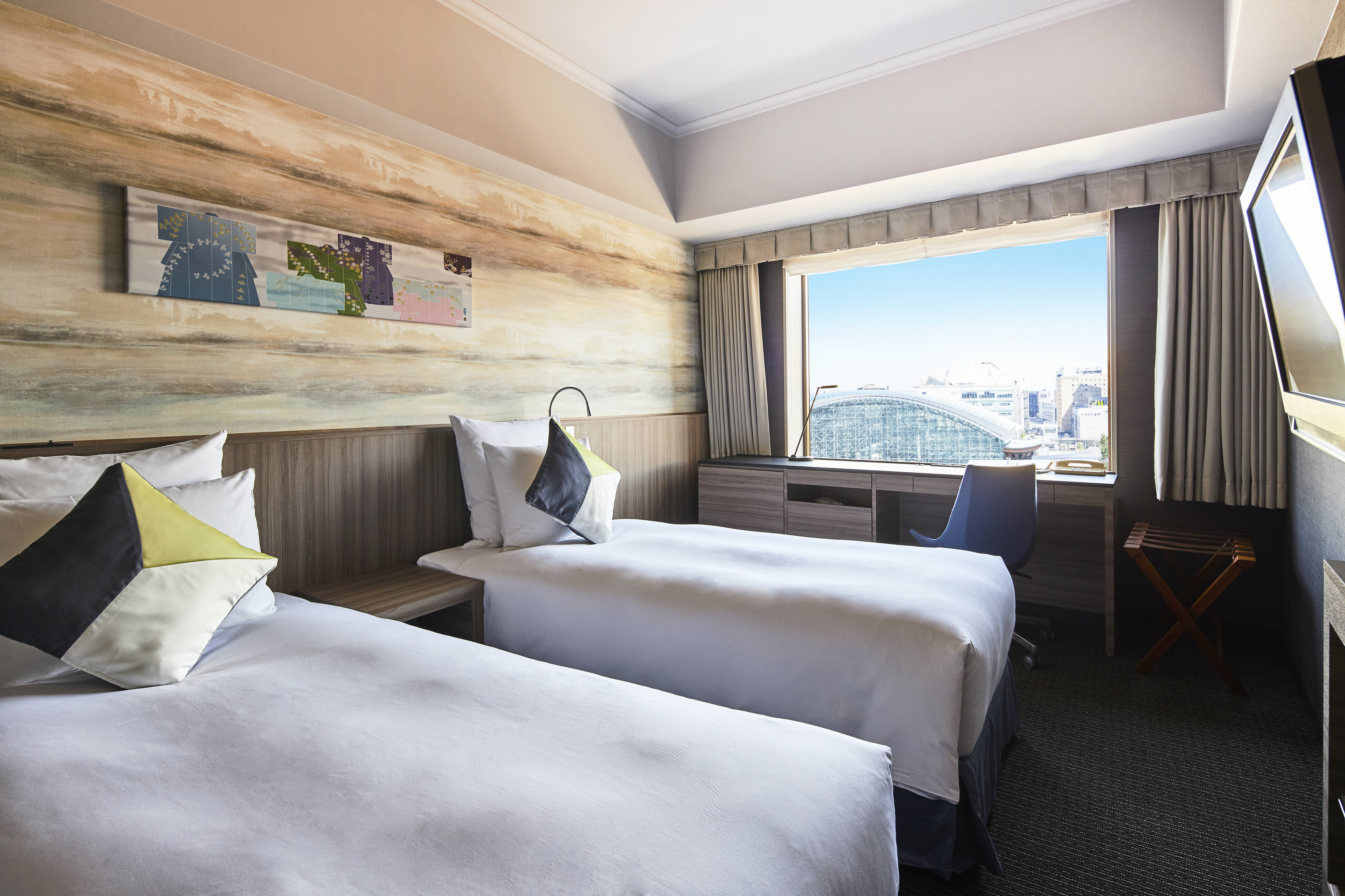 Business, Twin Beds