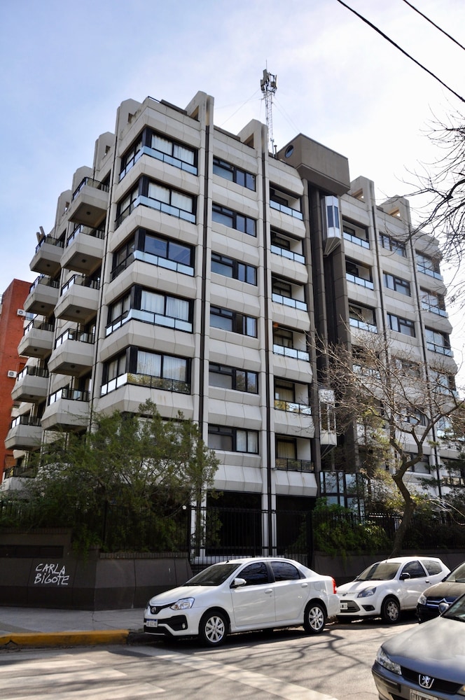 Golf Tower Suites Apartments 57/64