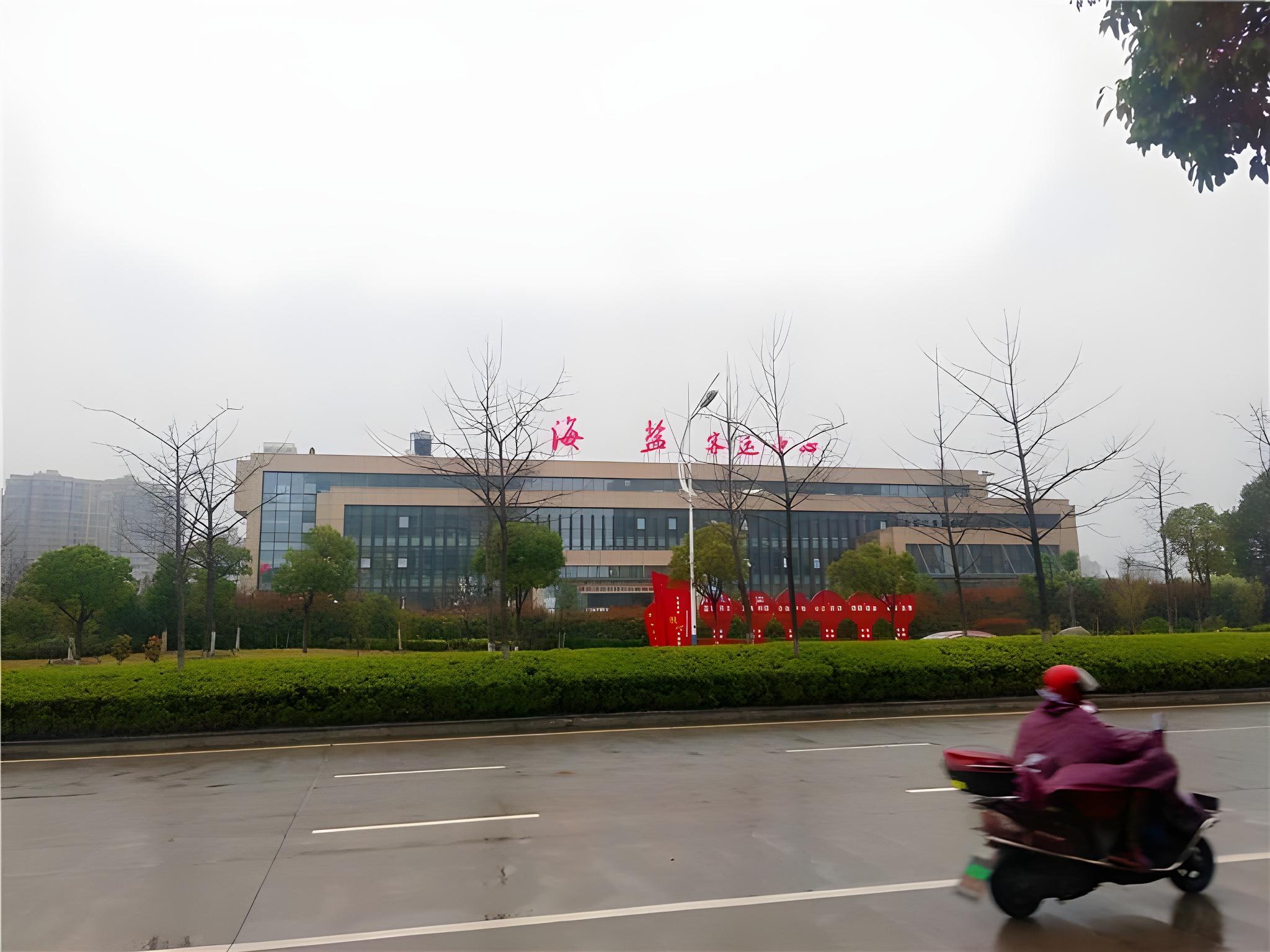 GreenTree Inn Jiaxing Haiyan Passenger Transport Center Hotel 6/26