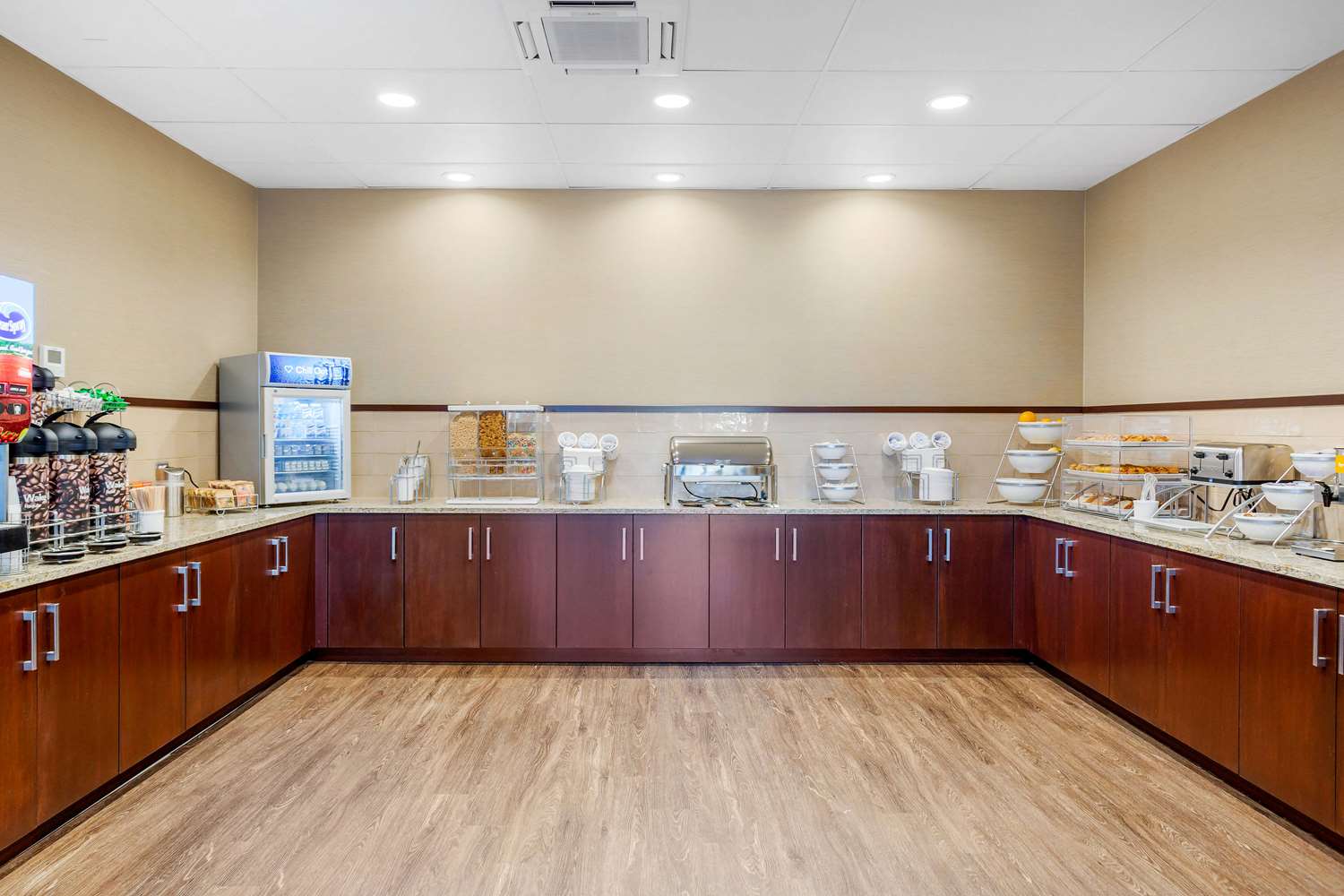 Comfort Suites Burlington Near I-5 4/37