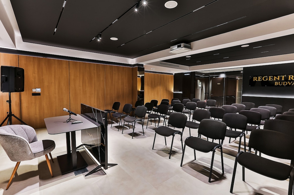 Regent Resort Budva 46/53