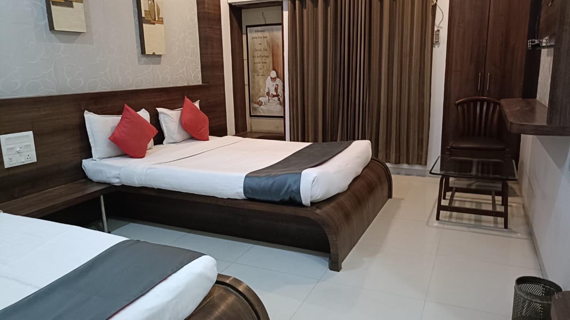 Oyo 4445 Hotel Saishri 32/63
