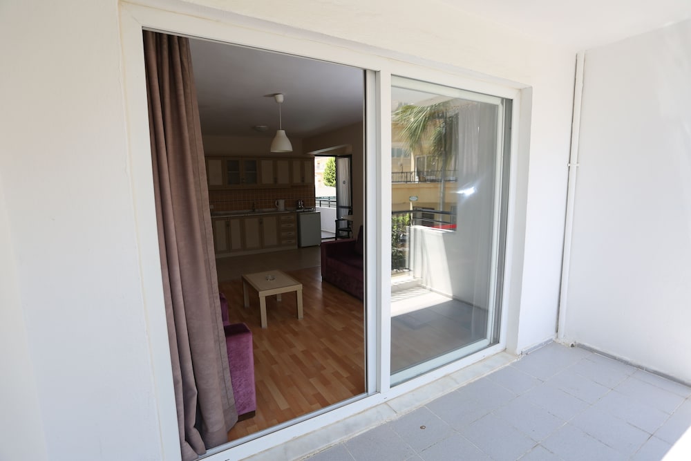 Tuntas Apartments 37/37