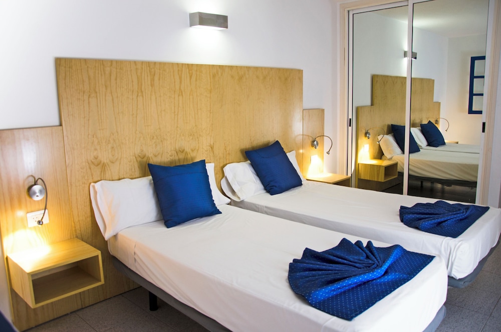 1 BEDROOM, APARTMENT