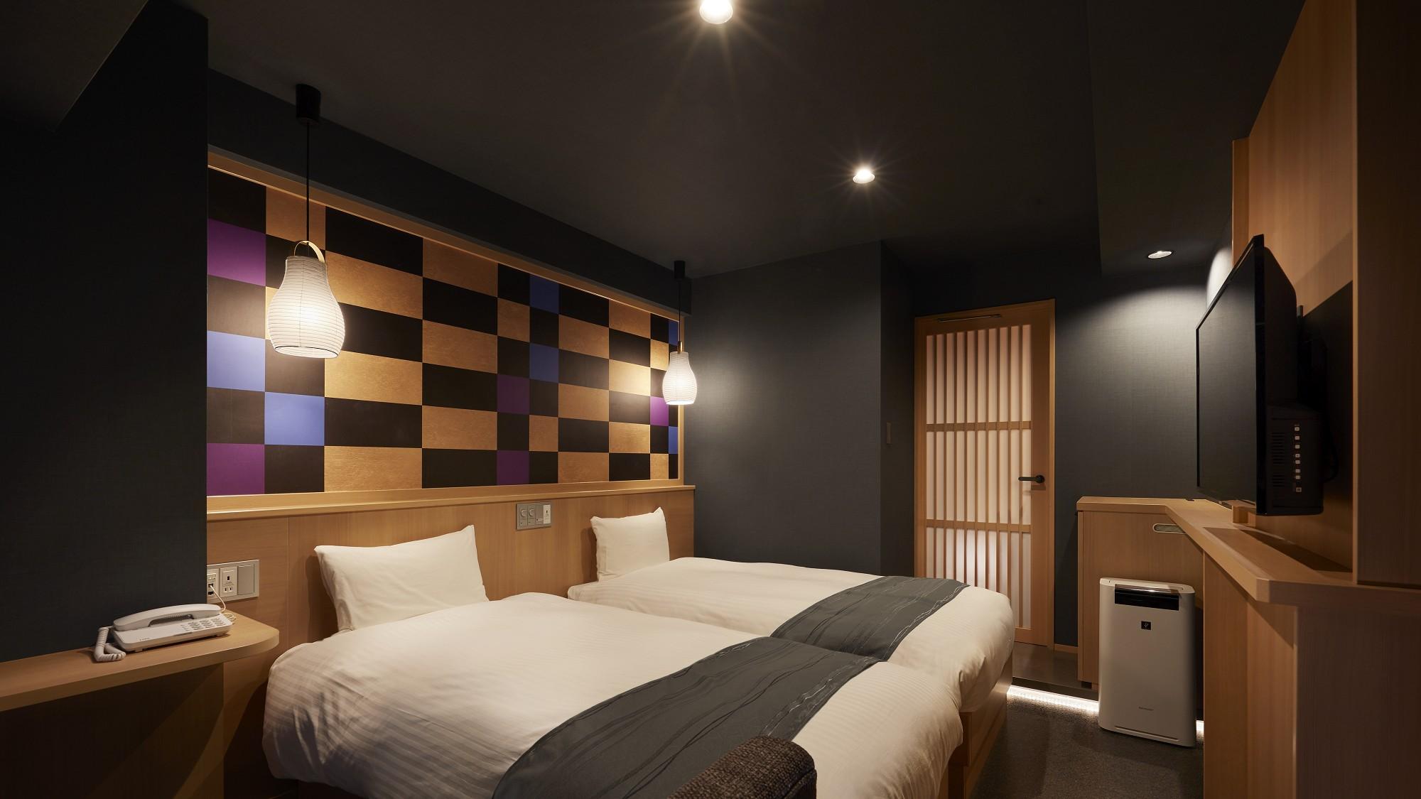 Room, Twin Beds, City View, Bath and Shower