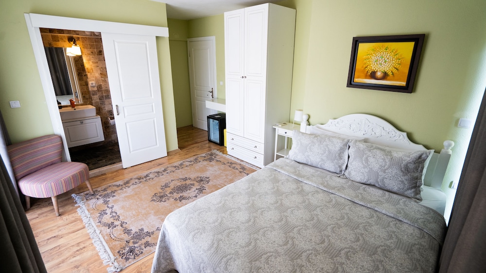 Alacati Private Hotel - Adults Only 11/17