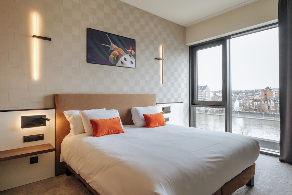 Mercure Namur Hotel 12/48