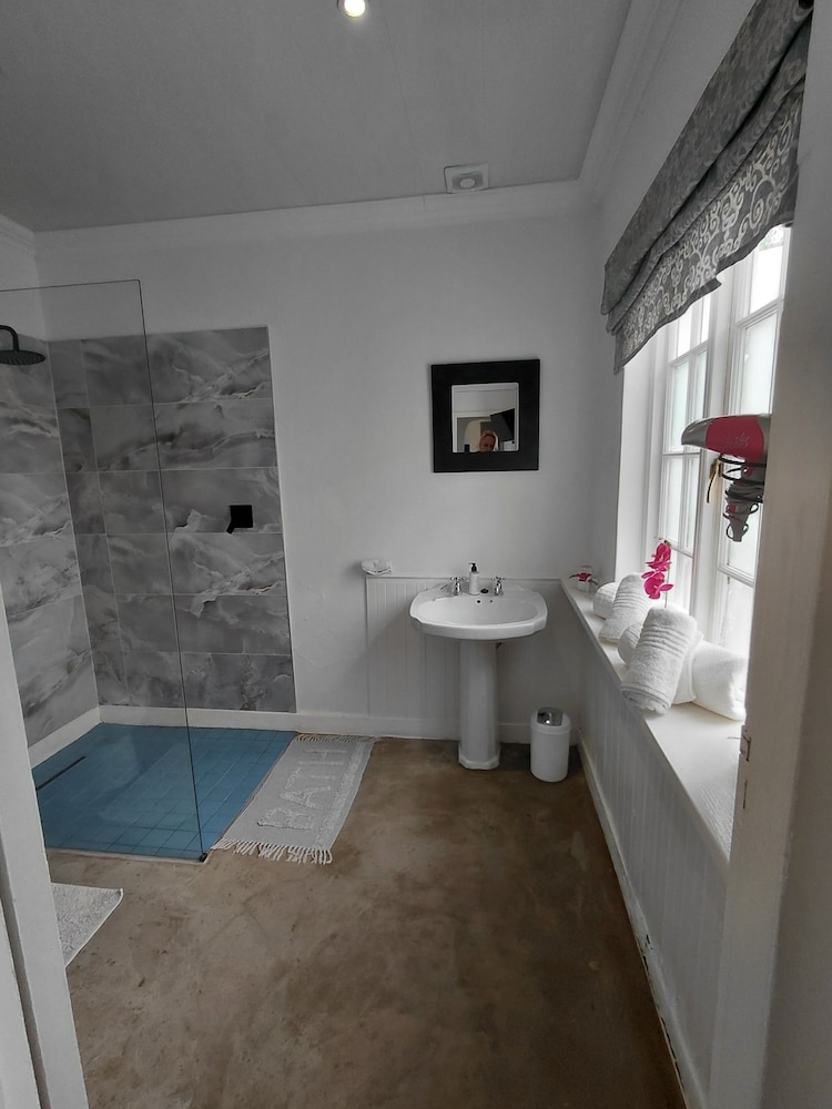 غرفة بسرير كينج بإطلالة على الجبل، De Molen Guest House 3/3
