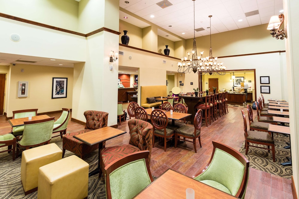 Hampton Inn & Suites Tomball Houston NW 63/86
