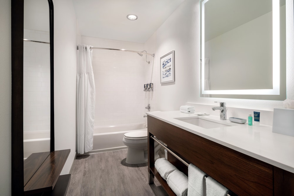 Four Points By Sheraton Hotel Suites San Francisco Airport 9/33