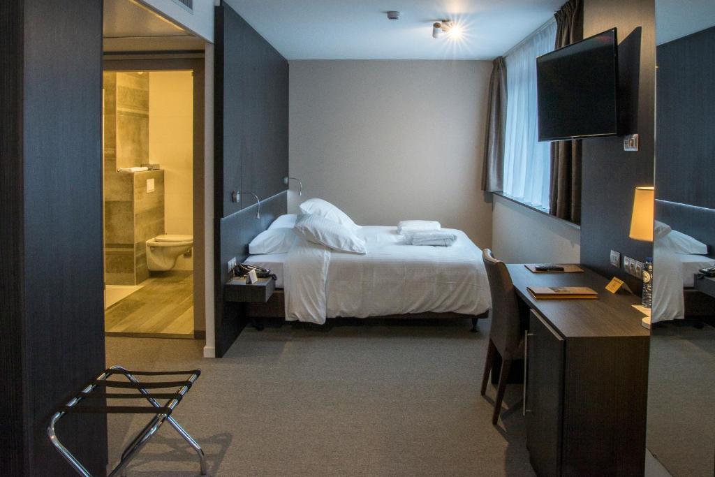 Superior, Double or Twin Bed
