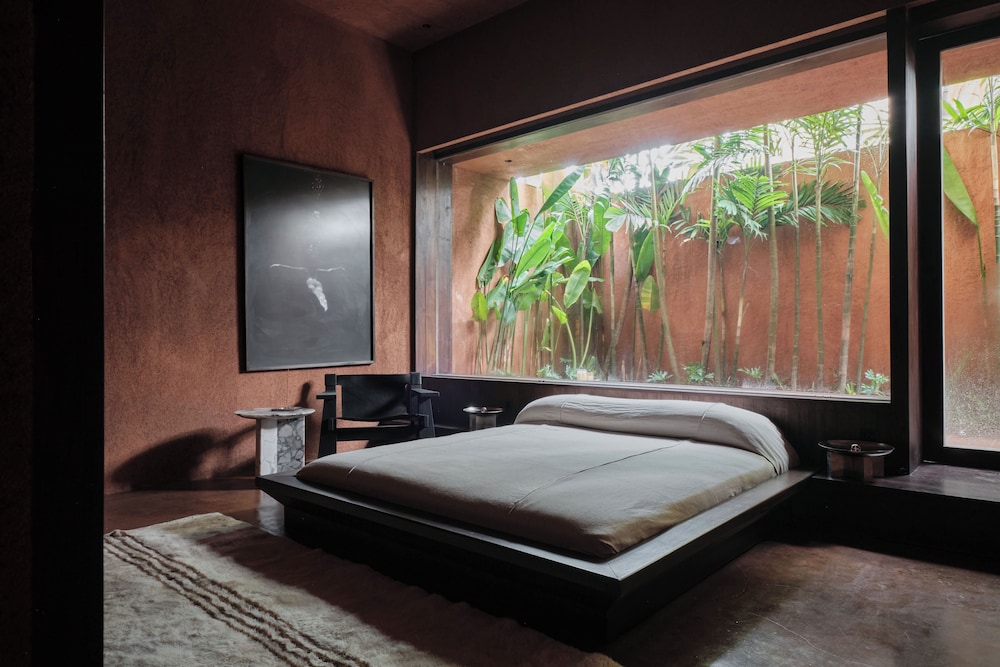 FURTHER HOTEL 20/59