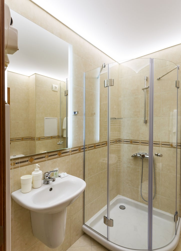 Dunav Apartment House 49/50