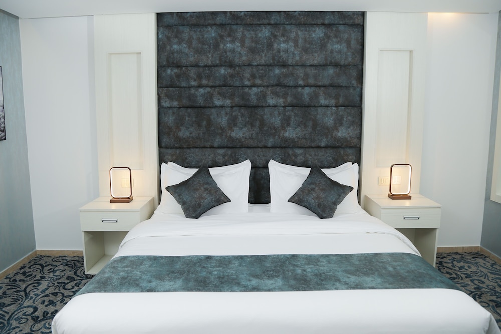 OPAL HOTEL 11/50