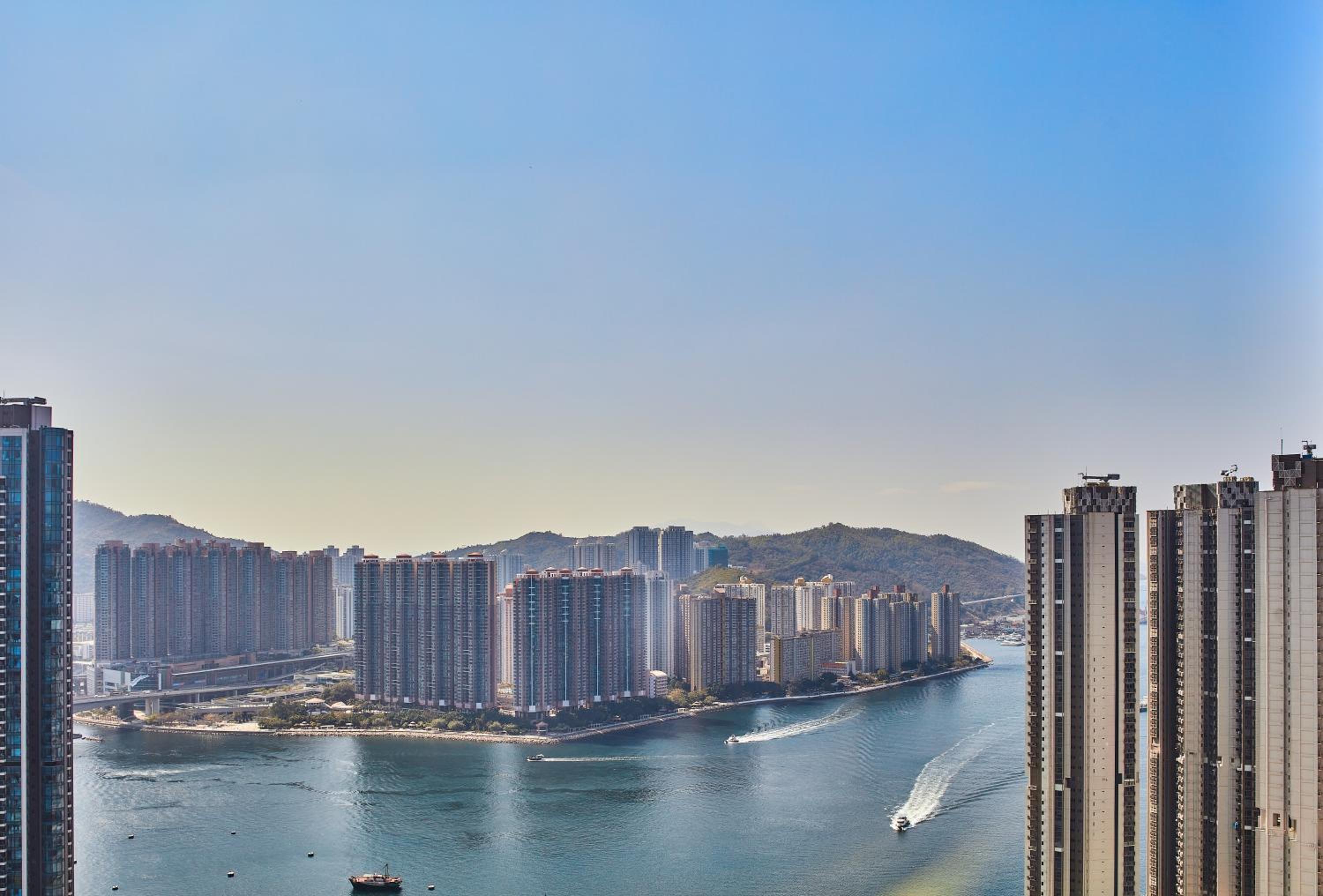 SUPERIOR, KING BED, HARBOUR VIEW, TOWER ONE
