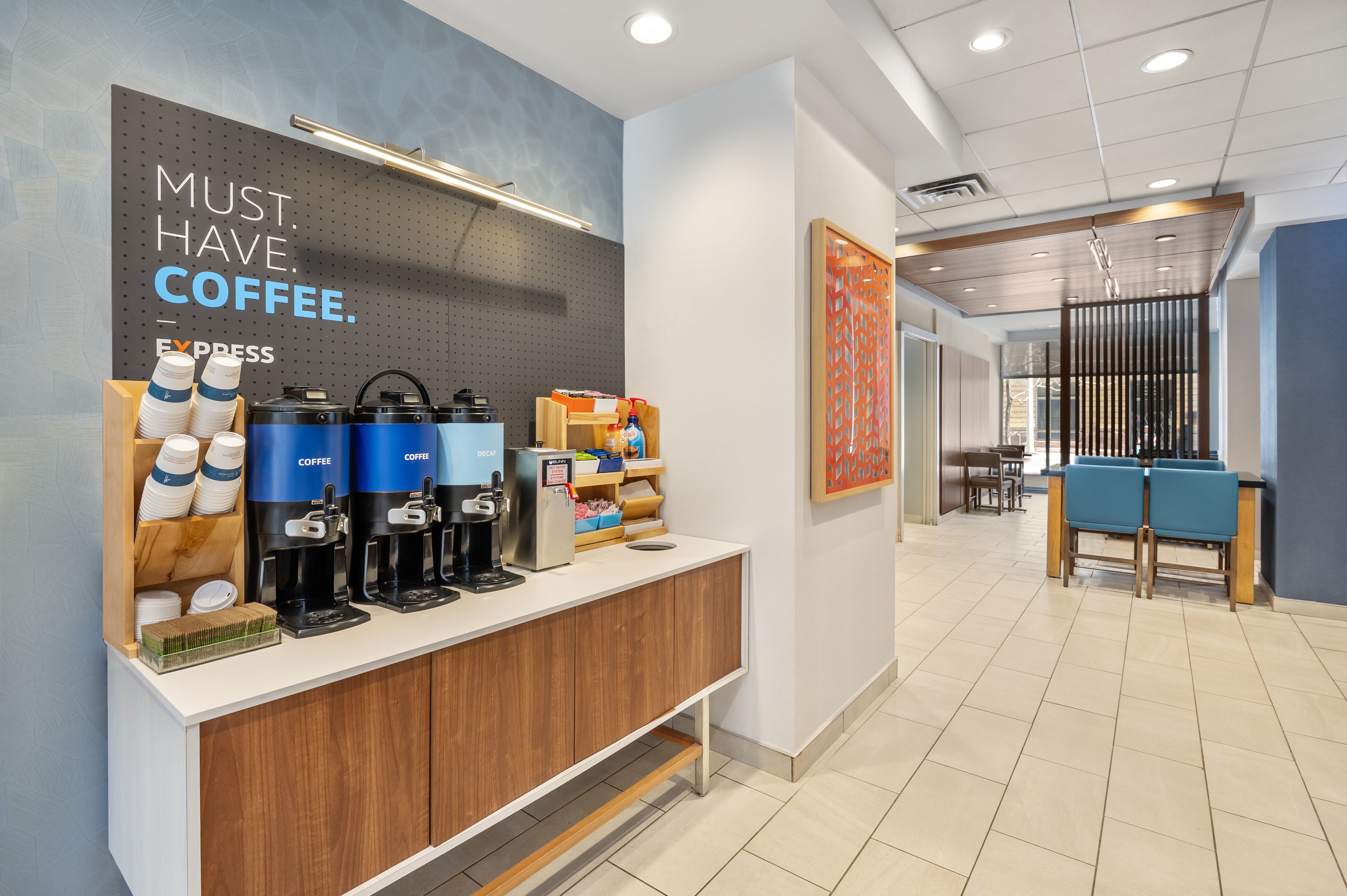 Holiday Inn Express Toronto Downtown 54/76