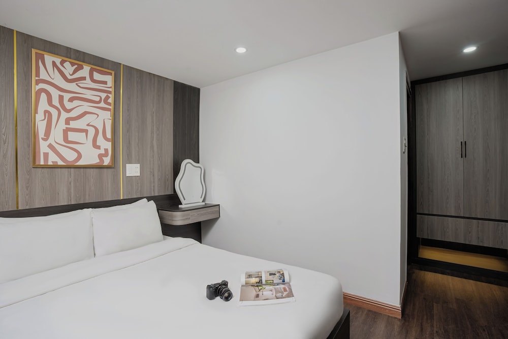 SUPERIOR, DOUBLE BED