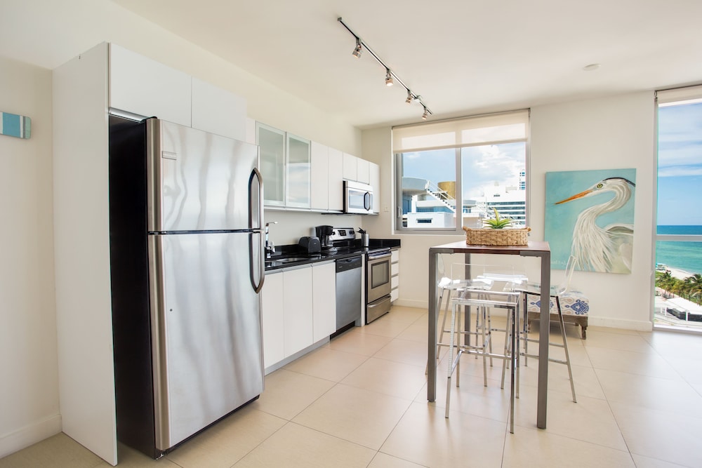Miami Vacations Corporate Rentals - Monte Carlo 56/69