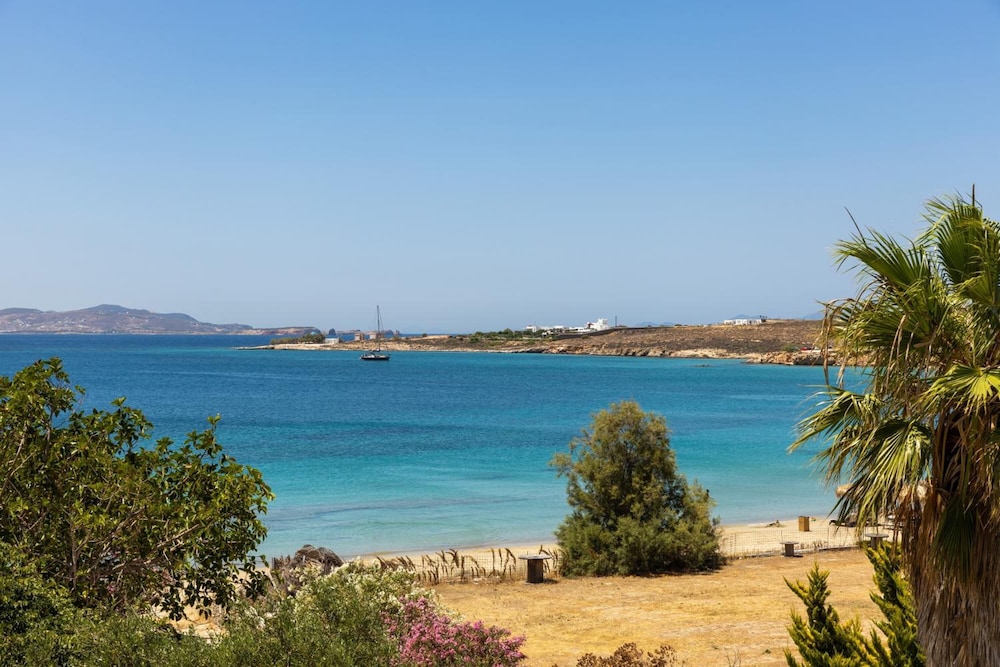 Omilos Beachfront House 41/59