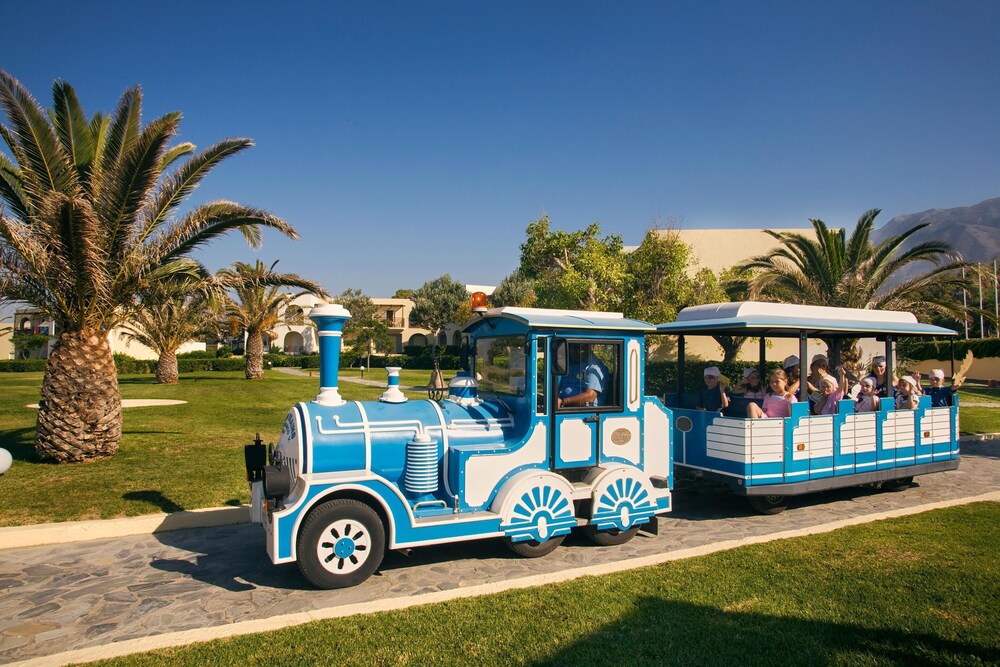 Pilot Beach Resort 67/78