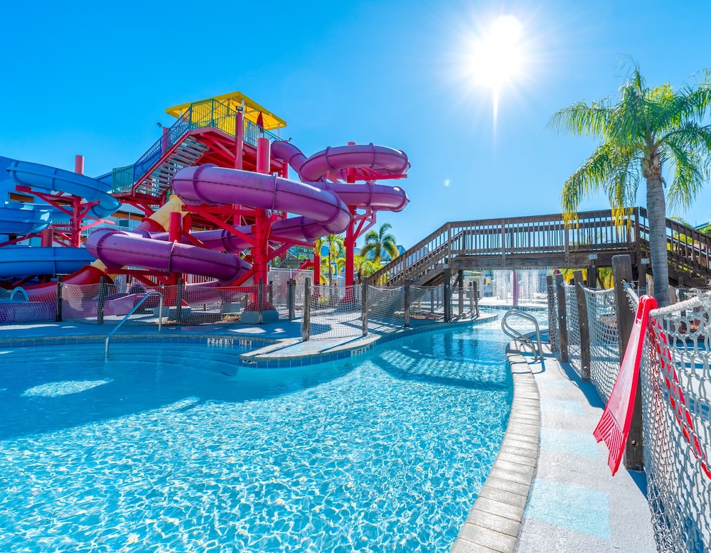 Ramada by Wyndham Hotel & Water Park 64/67