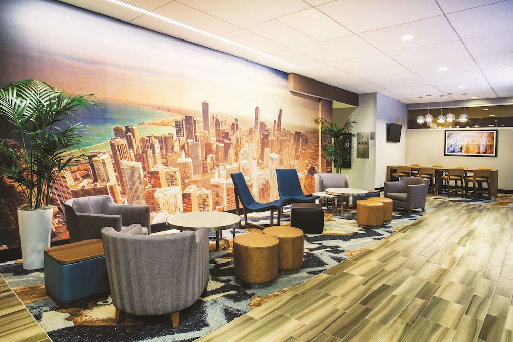 La Quinta Inn Suites By Wyndham Chicago Downtown 34/45