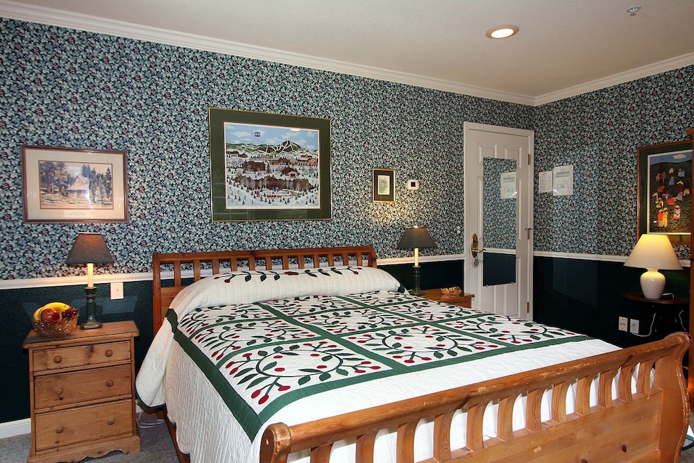 McCaffrey House Bed and Breakfast Inn 31/52