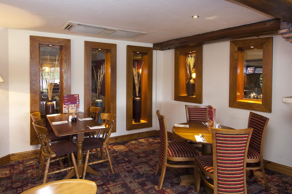 Premier Inn Llanelli Central West 48/62