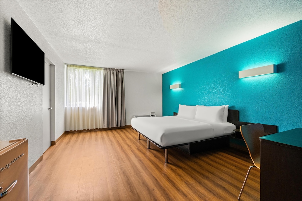 Signature Inn Miami 37/60