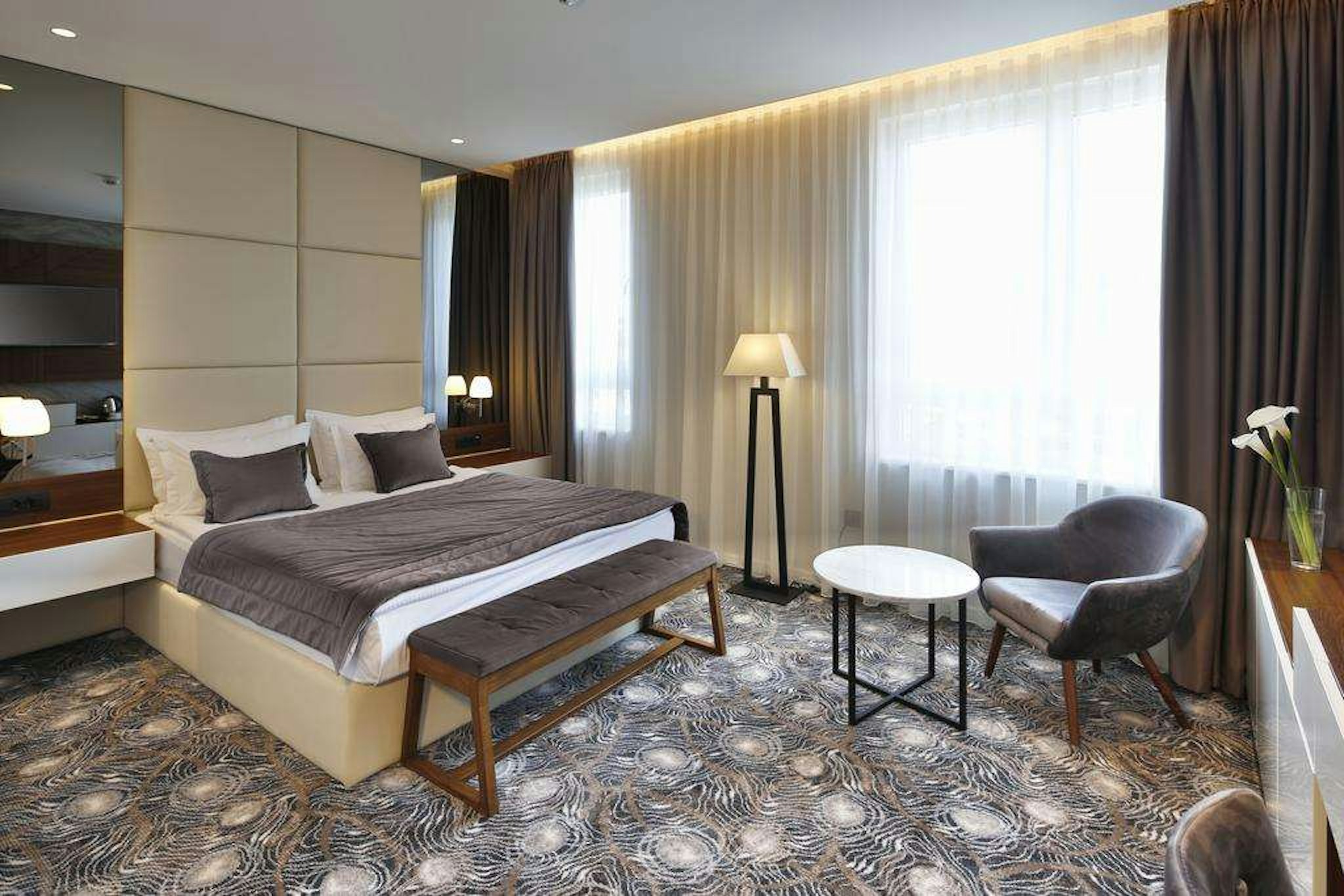 SKY HOTEL 20/49