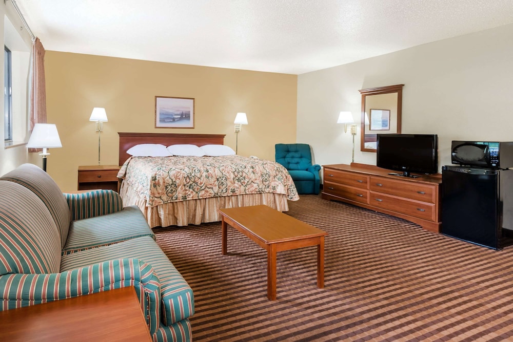 La Vale Inn Cumberland Area 13/19