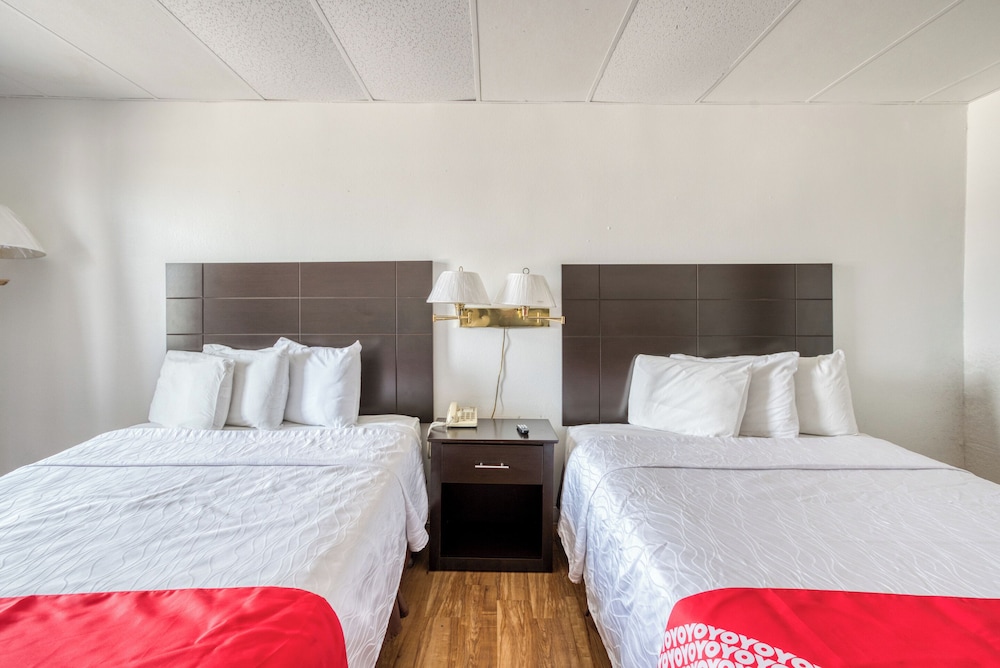 غرفة بسريرين كوين، OYO Hotel San Antonio Lackland Air Force Base West 5/7