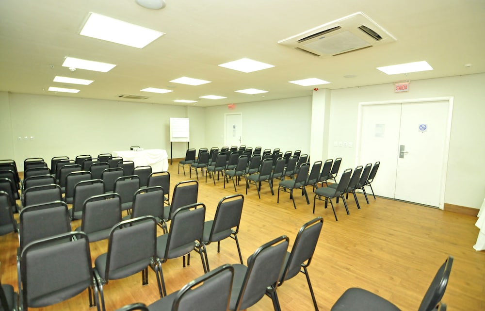 Holiday Inn Express Belem Ananindeua 65/77