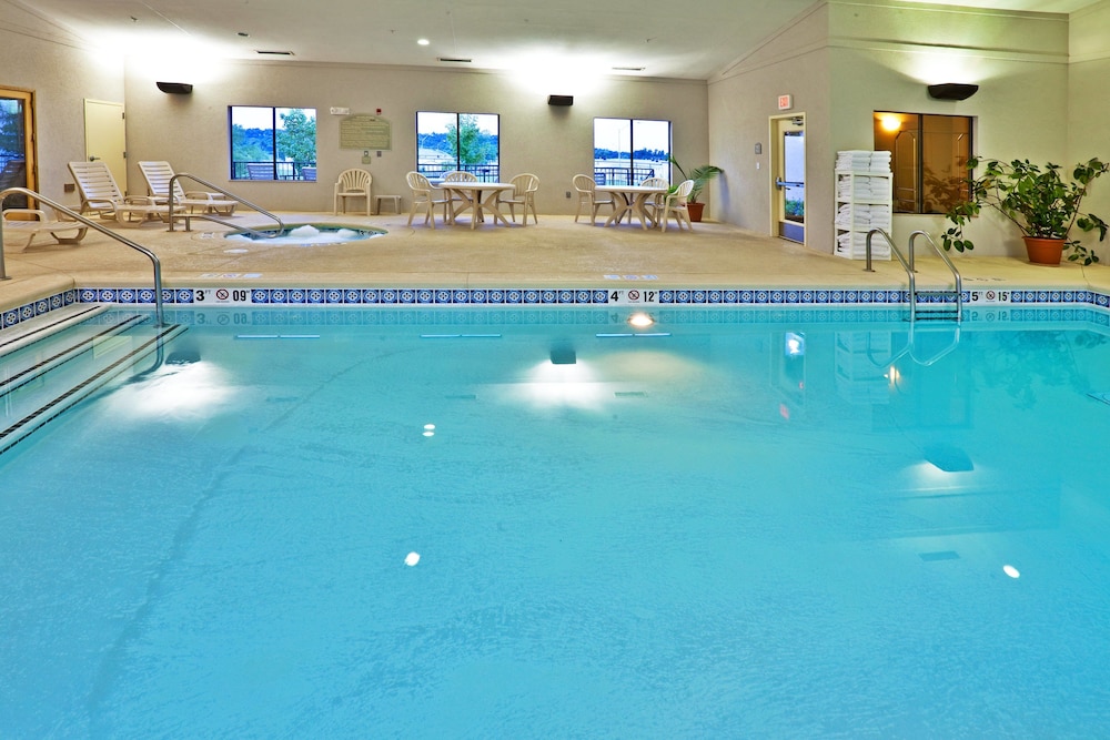 Holiday Inn Express Hotel Suites Muskogee 5/48