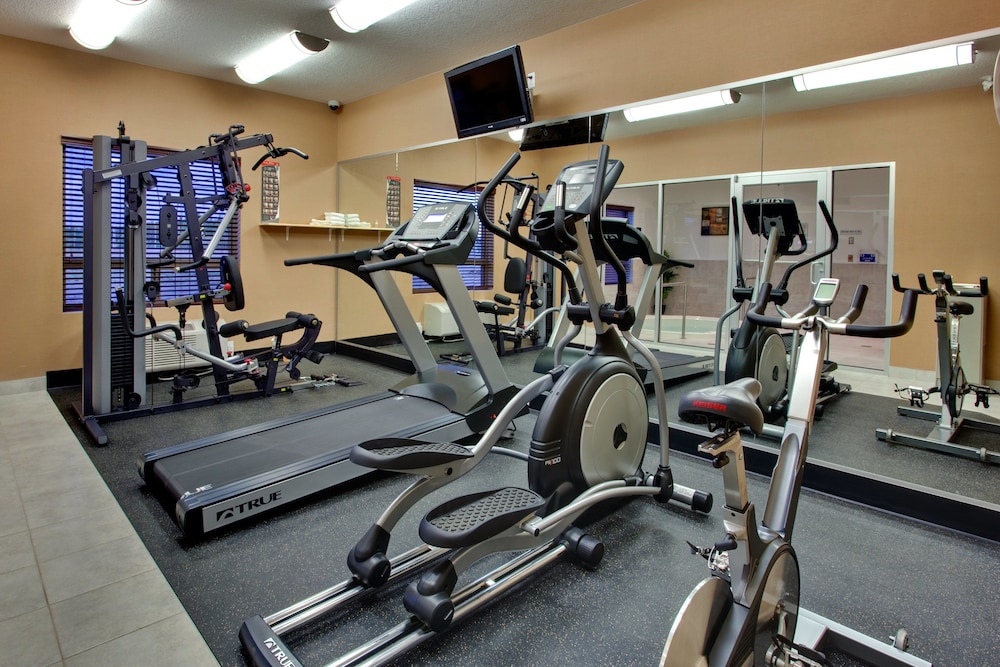 Holiday Inn Express Hotel Suites Whitecourt Southeast 41/78