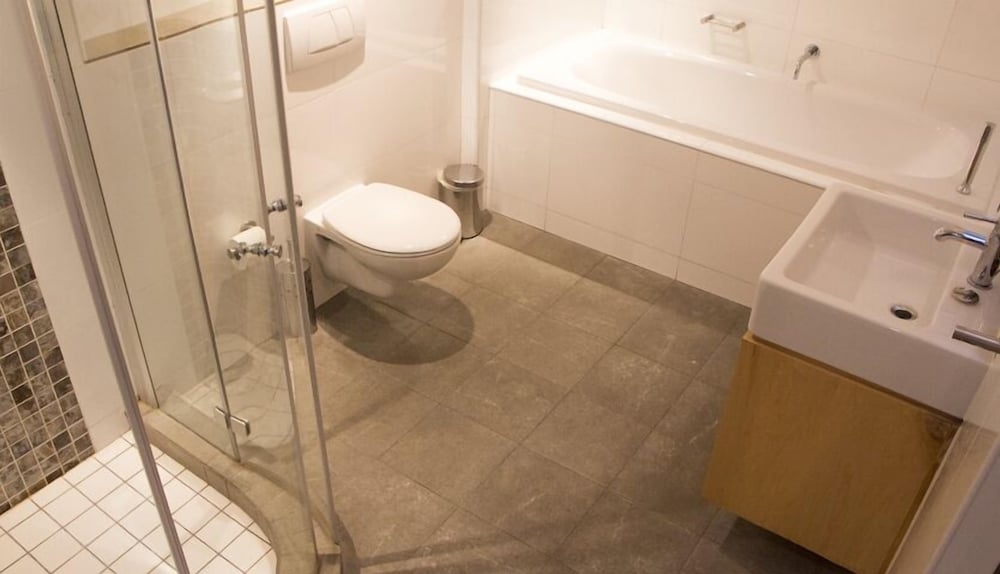 ITC Hospitality Group Penthouse 2 Bedrooms Cartwright s Corner 26/38