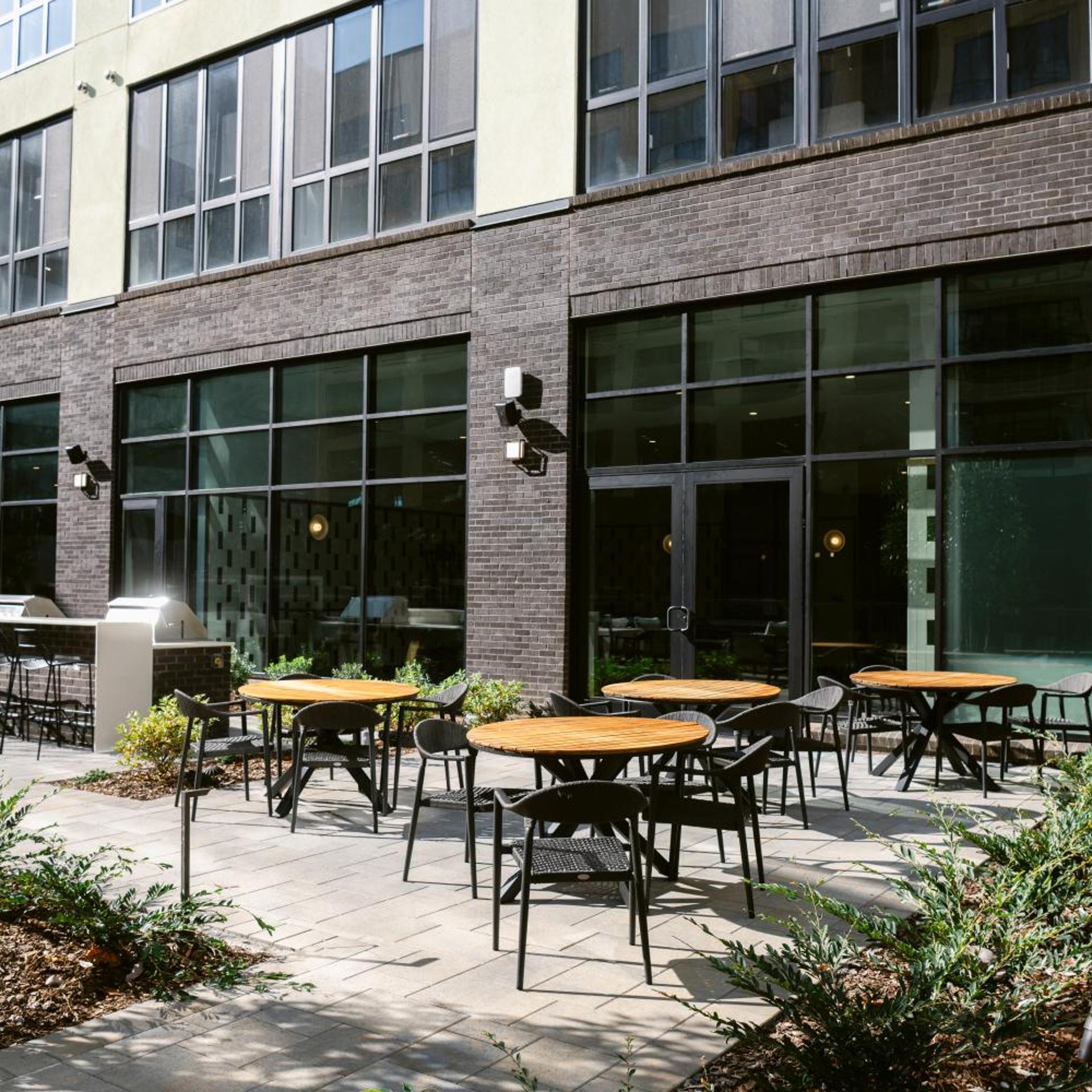 Anthem House Huntsville MidCity, powered by Placemakr 5/50