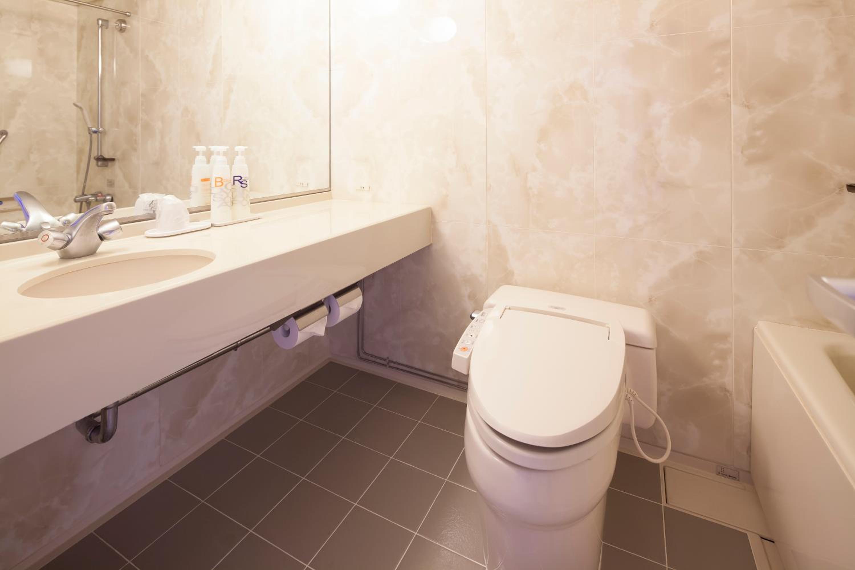 غرفة يابانية رباعية، Hotel Izukyu 5/8