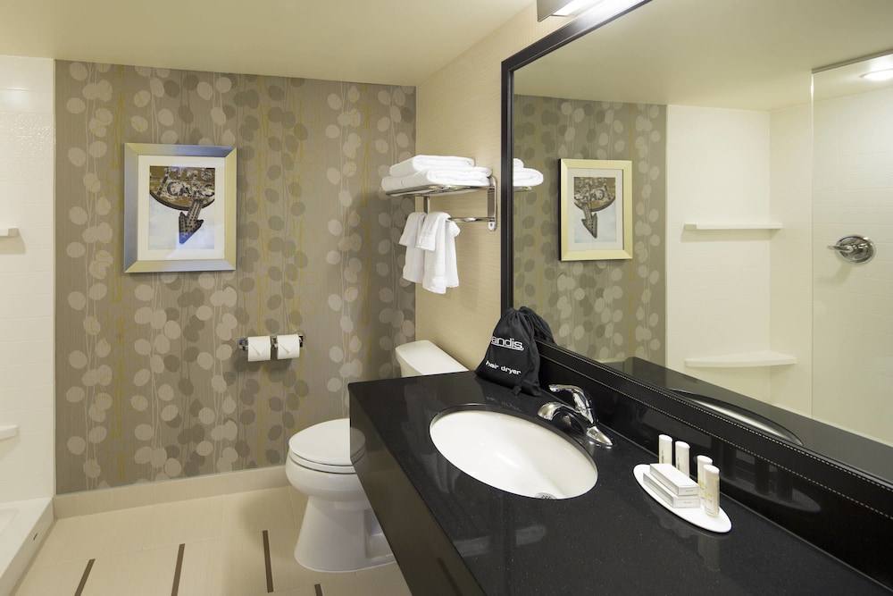 Fairfield Inn Suites Calgary Downtown 9/28