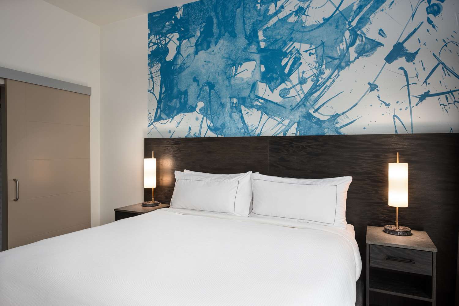 Studio, Suite, King Bed, Sofa, Kitchenette