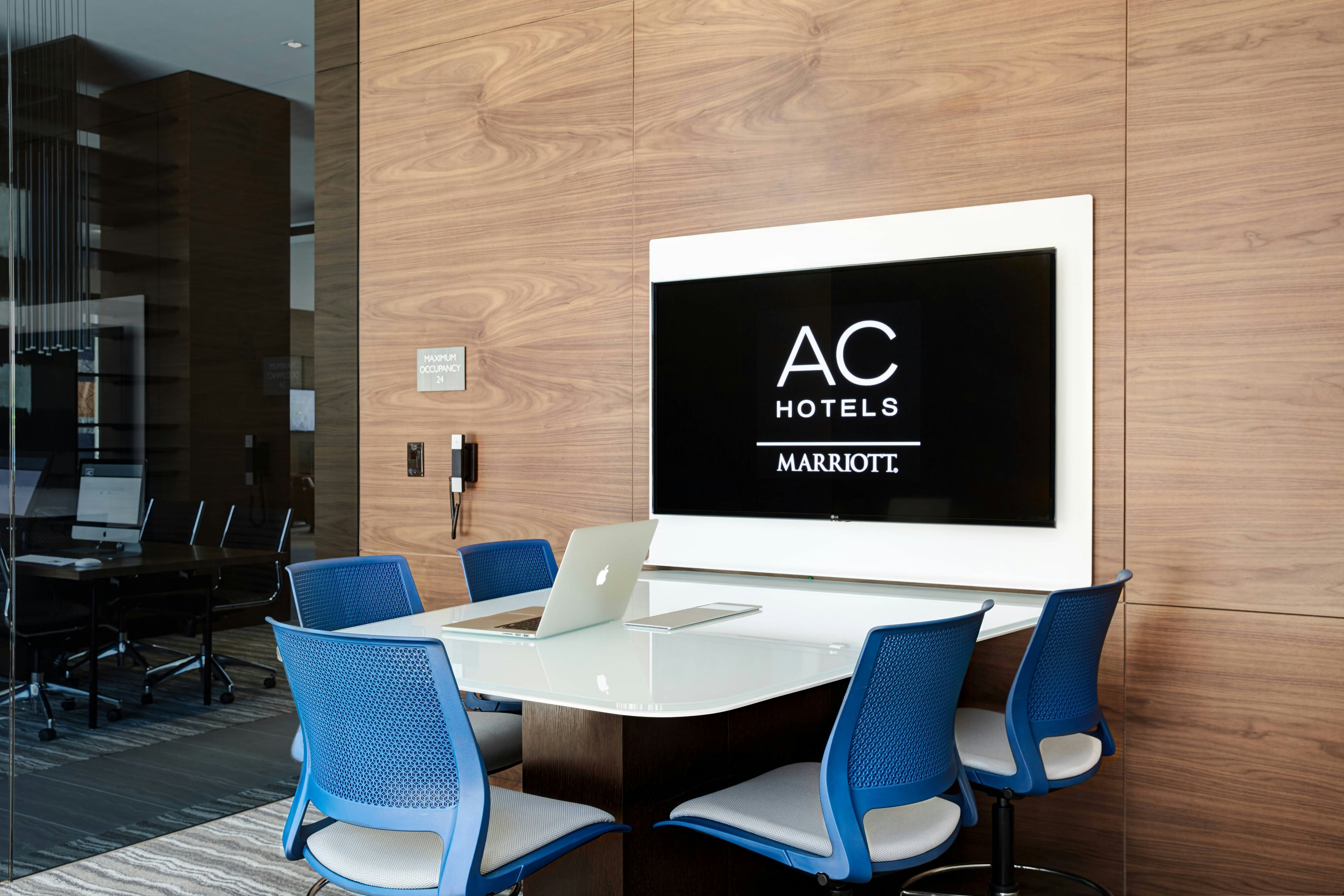 AC Hotel Phoenix Tempe/Downtown 27/29