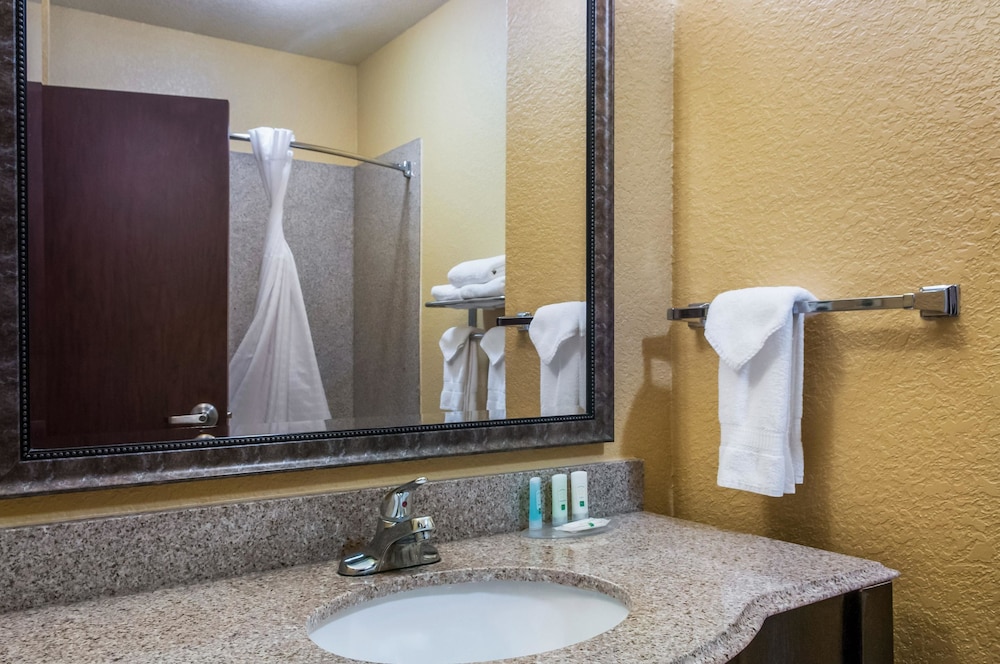 Quality Inn & Suites Slidell LA 24/52