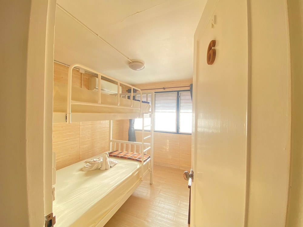 Steve Lady Hostel 44/44