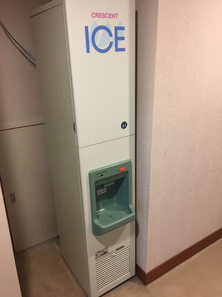 クラウンパレス小倉 写真2