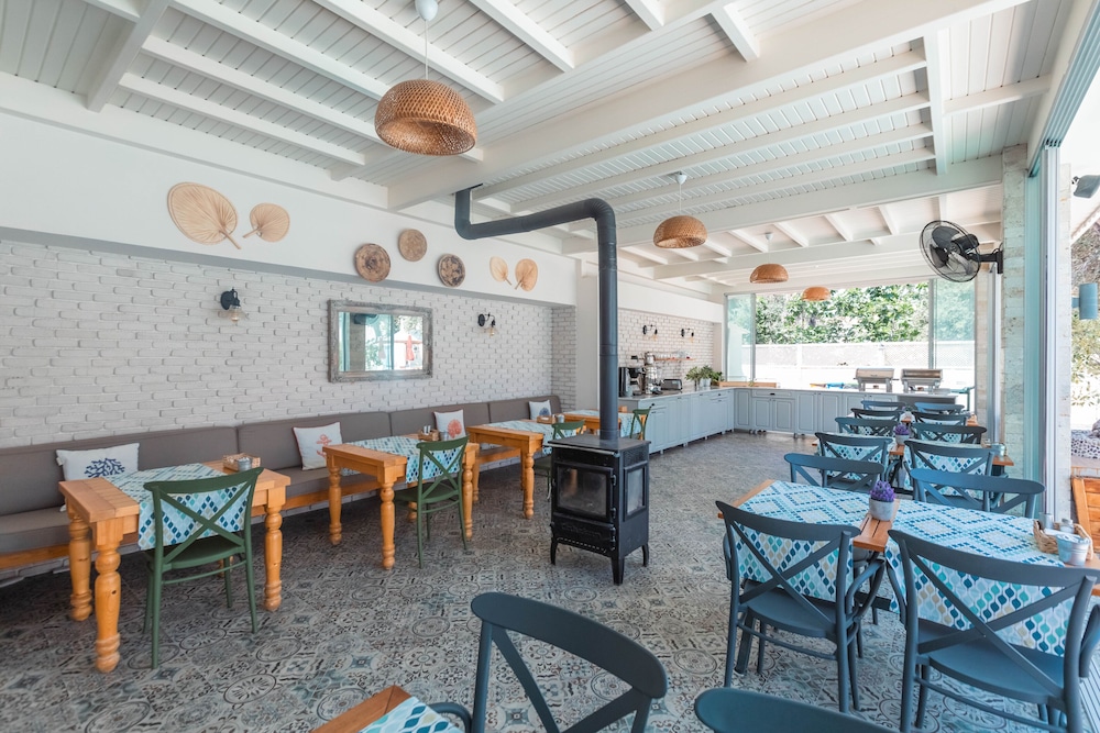 Bronze Hotel - Adults Only 17/32